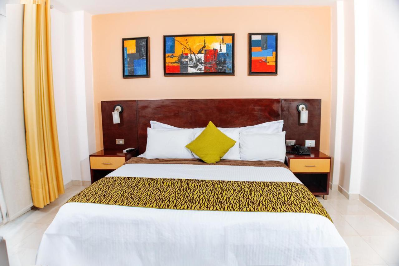 Hotel Luxor Кукута Екстер'єр фото